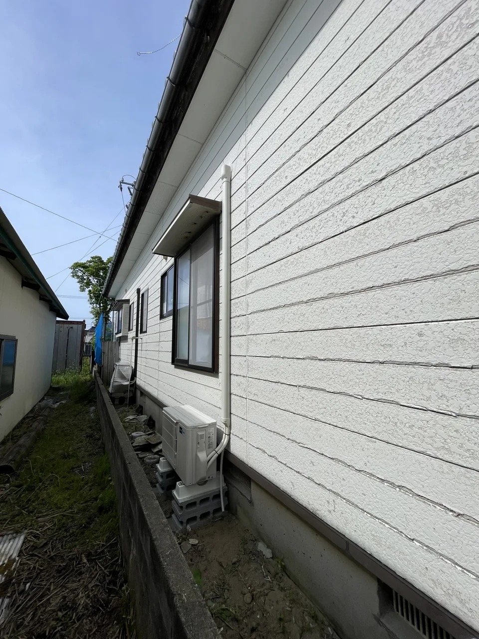 酒田市 エアコン室外機 設置後 ブロック基礎