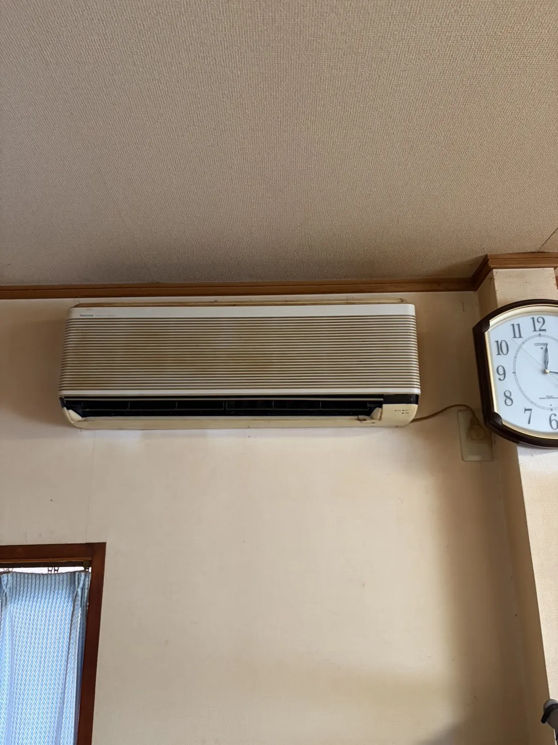 酒田市東大町 交換前の室内機（ナショナル製）