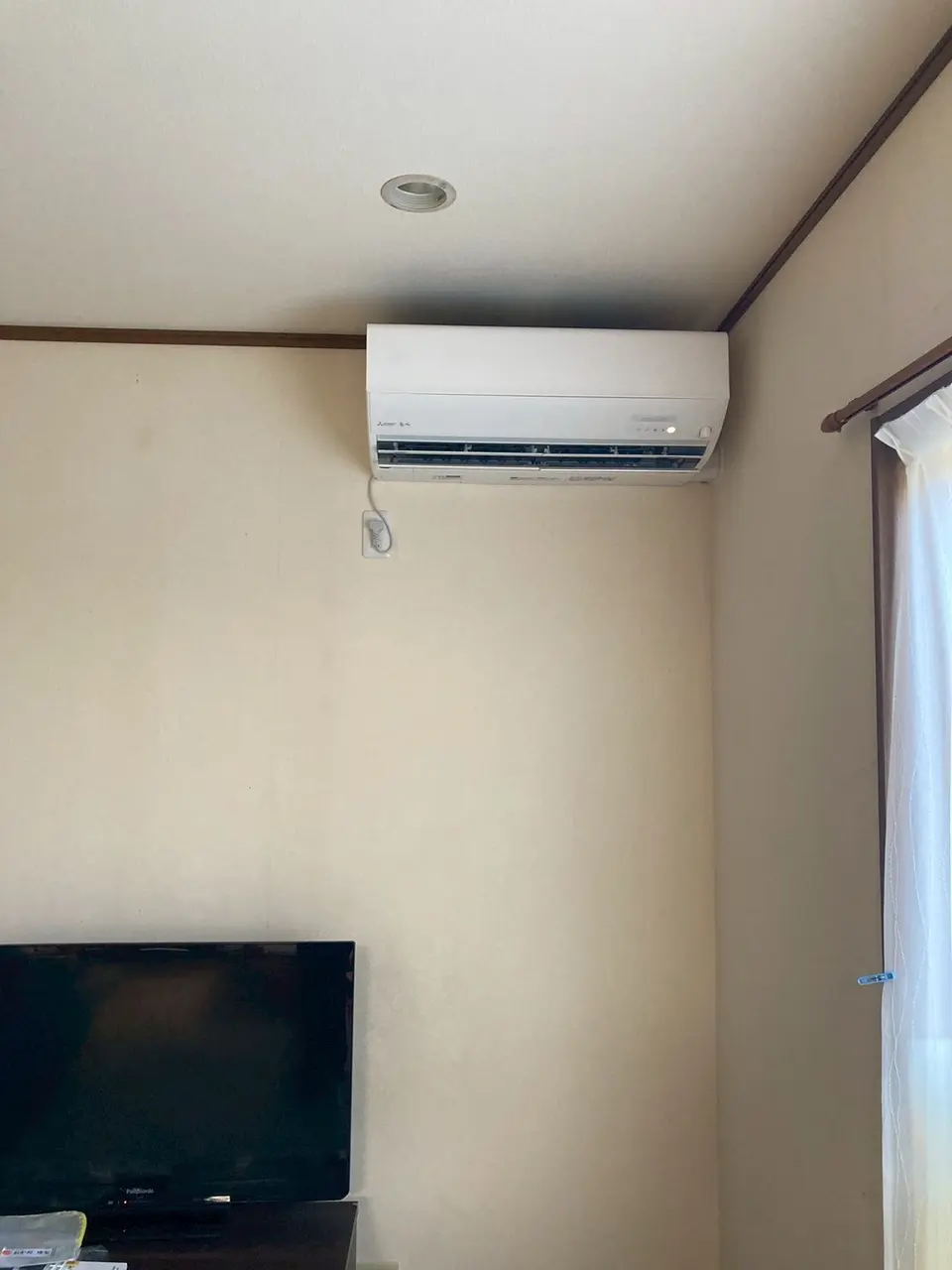 酒田市 エアコン交換後の室内機（三菱電機 霧ヶ峰）施工後