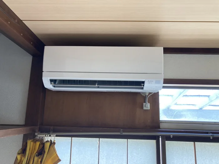 鶴岡市 交換後の室内機（三菱電機 霧ヶ峰・和室の鴨居上に設置）