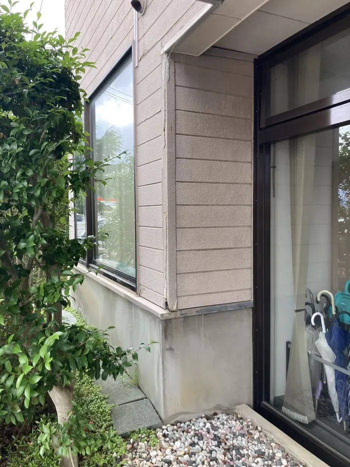 鶴岡市 設置前の外壁