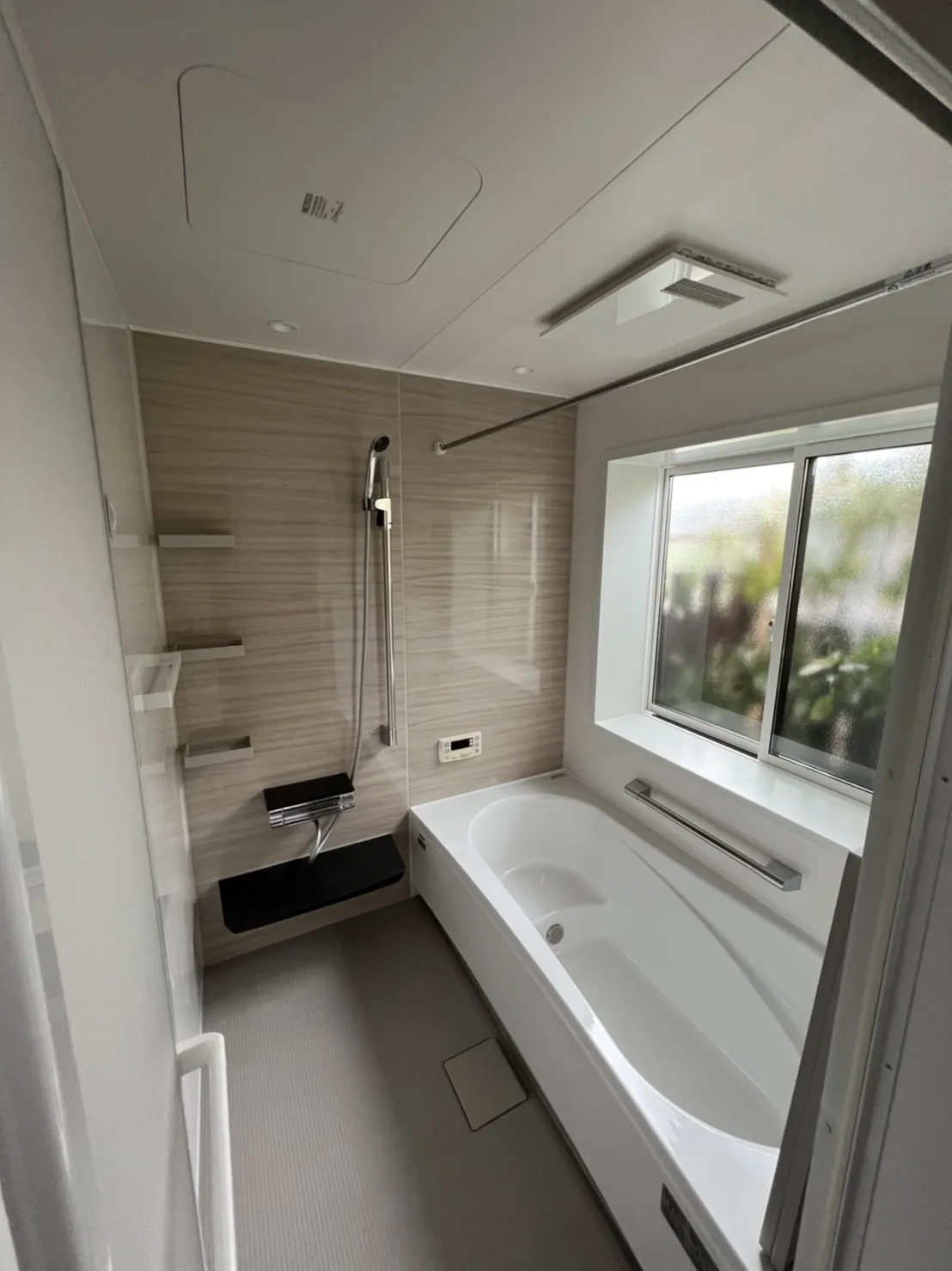 酒田市亀ヶ崎I様邸 ユニットバス交換後（タカラスタンダード ミーナ）