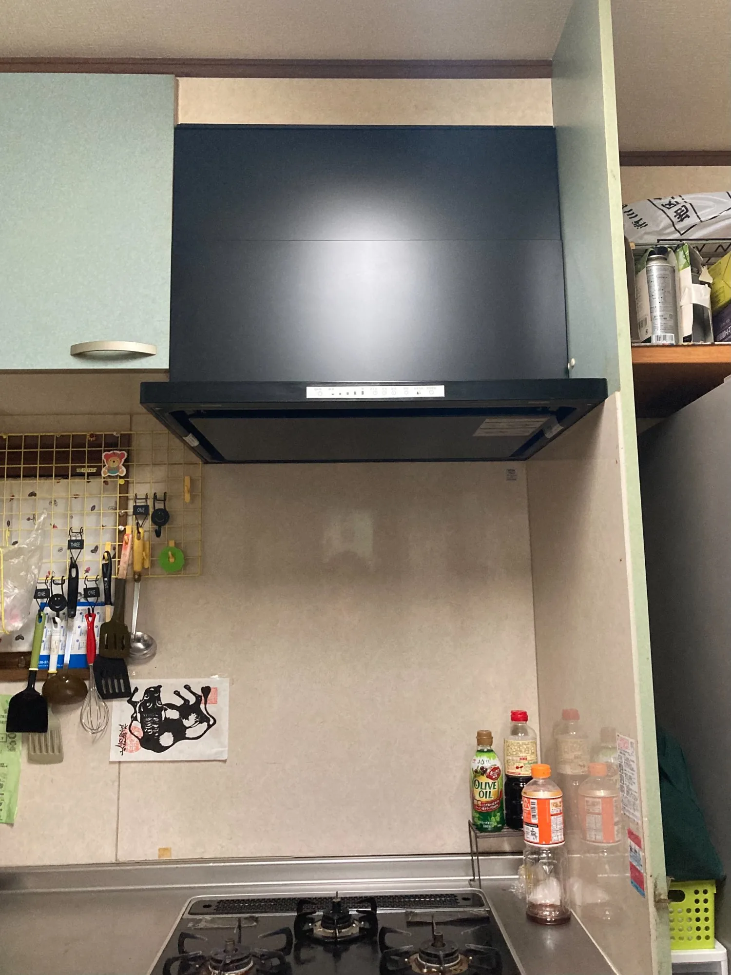 酒田市住吉町 レンジフード交換後（ブラックスリム型換気扇・新品）